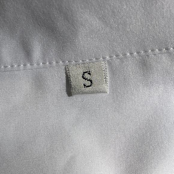 GREY GOOSE Vodka Essences Tropical Print Promotional Shirt Size Small NWOT - Picture 5 of 6